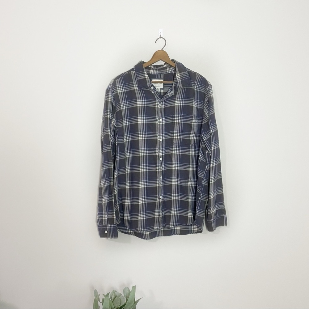 [American Eagle] Men's Super Soft Blue, Gray & White Plaid Button Down Shirt